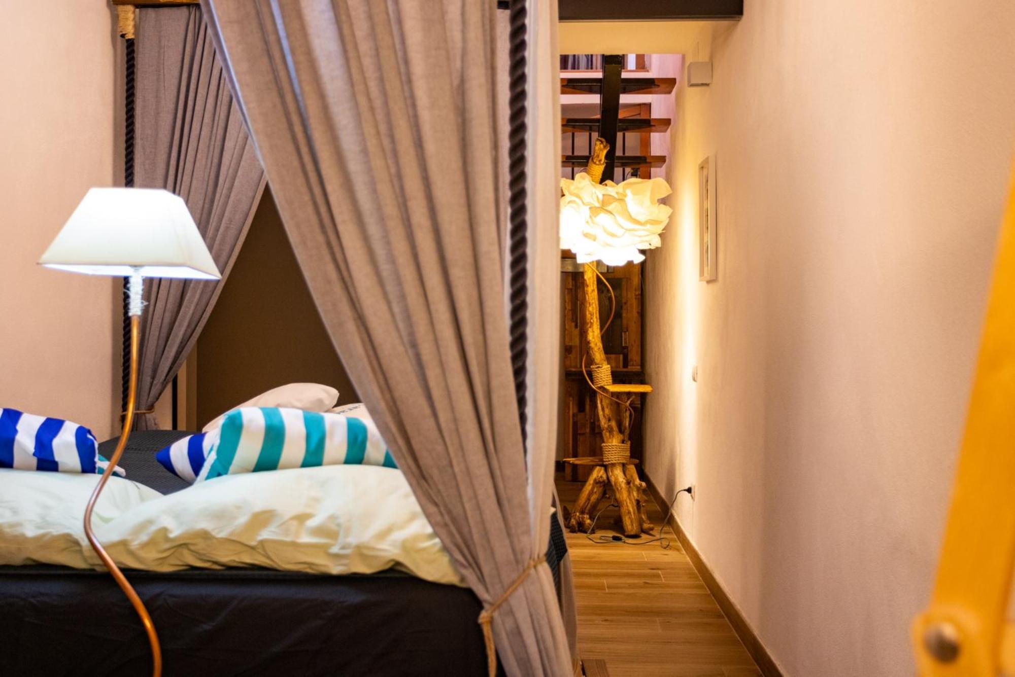 Appartement Molo Caracciolo Napels